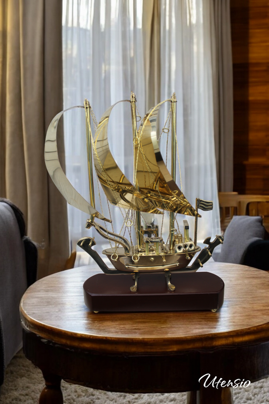 Brass  Antique Ship - UTENSIO-THE CHOICE OF ARTISANS