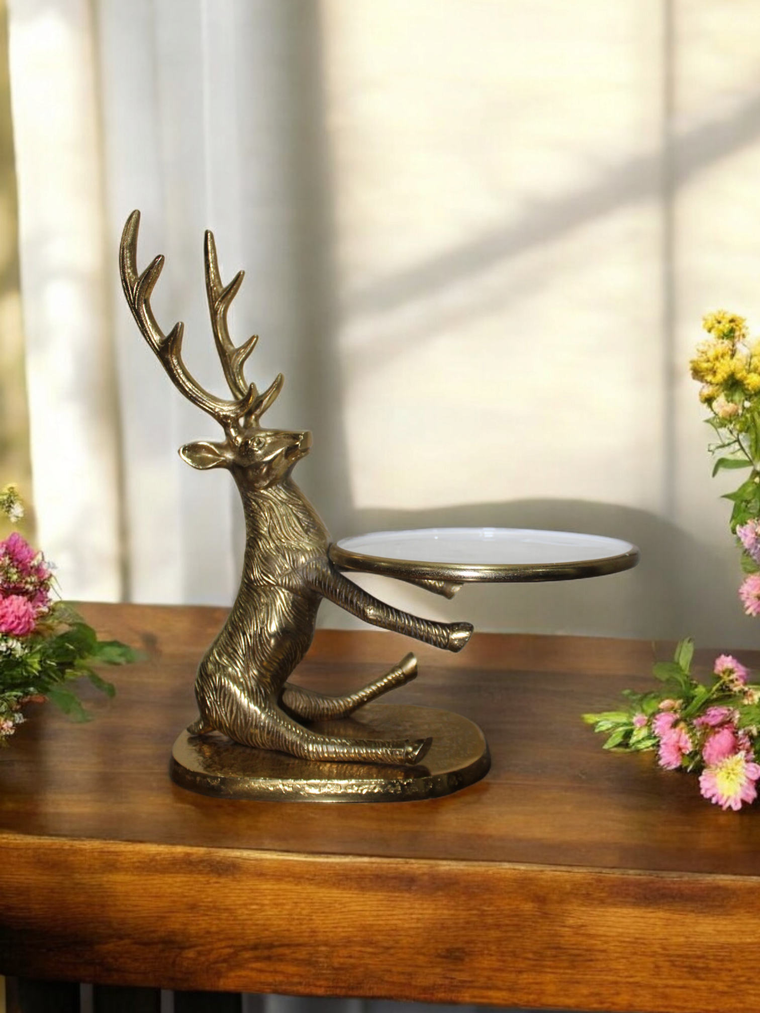 Brass Antique Deer With Plate - UTENSIO-THE CHOICE OF ARTISANS